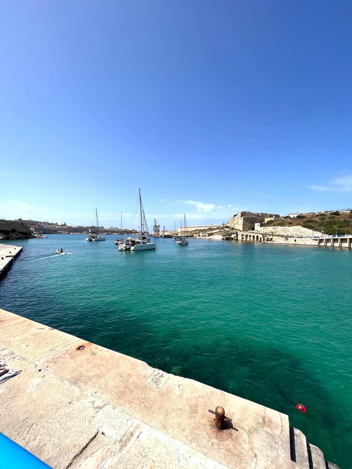 Harbour View Apt With Terrace Kalkara Exterior photo
